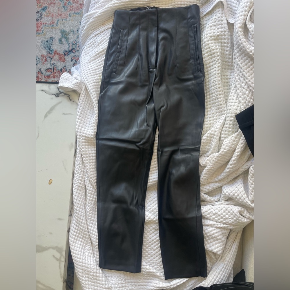 Zara cropped leather pants